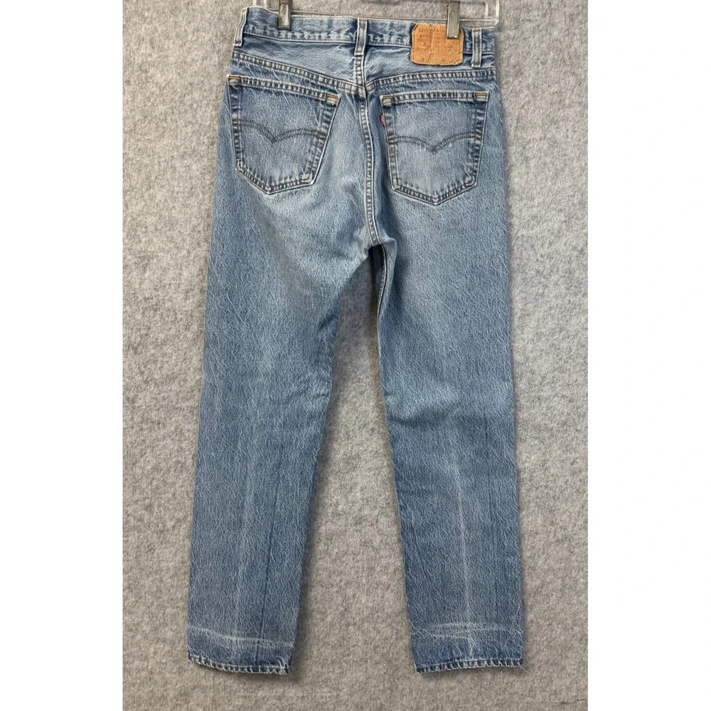 Vintage Levis 501 Mens Light Wash Straight Leg Button Fly Jeans 31x32 Made inUSA